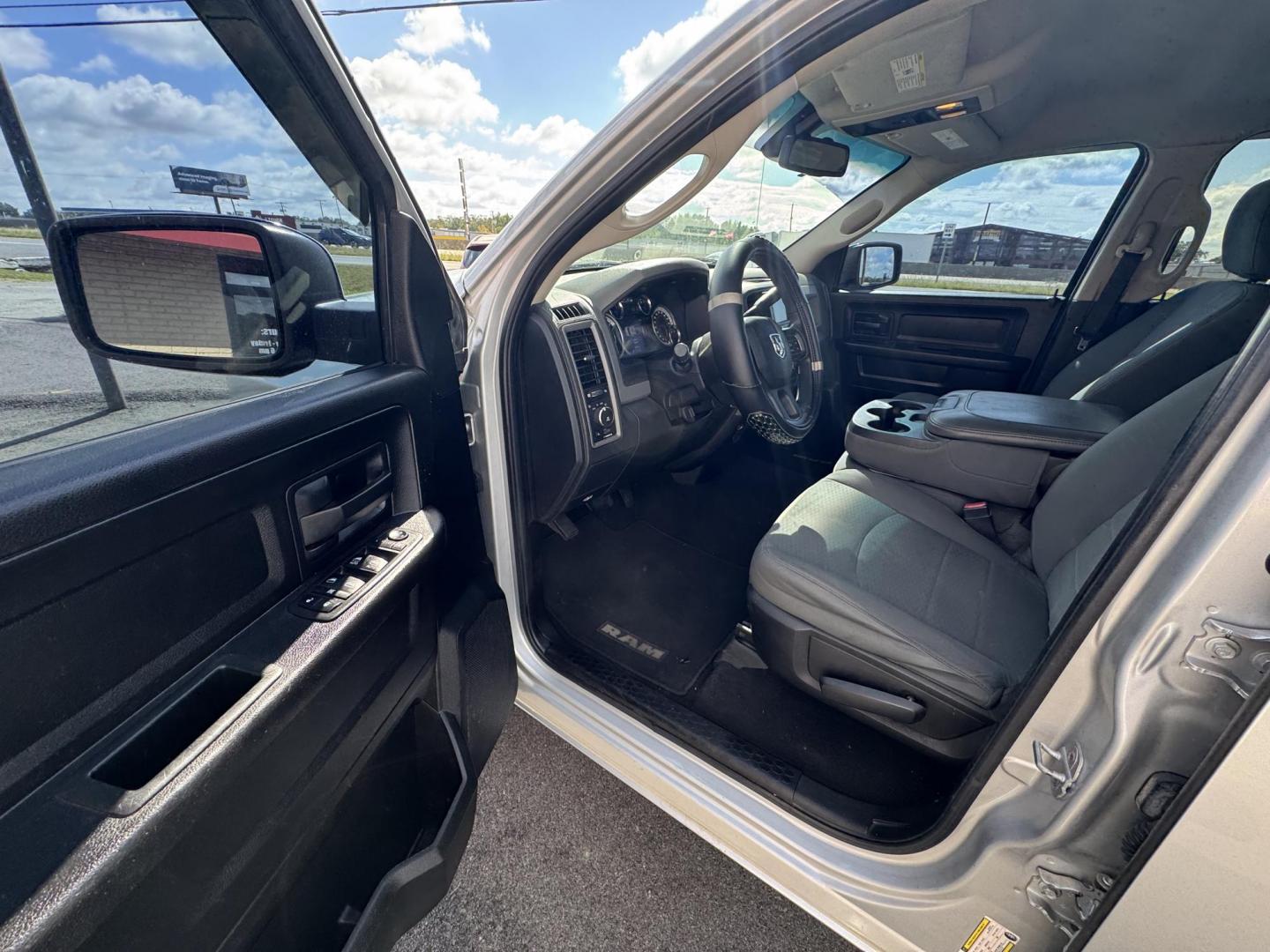 2013 Silver Ram 1500 Quad Cab (1C6RR6FT2DS) with an V8, HEMI, 5.7 Liter engine, Automatic, 6-Spd transmission, located at 8008 Warden Rd, Sherwood, AR, 72120, (501) 801-6100, 34.830078, -92.186684 - Photo#11