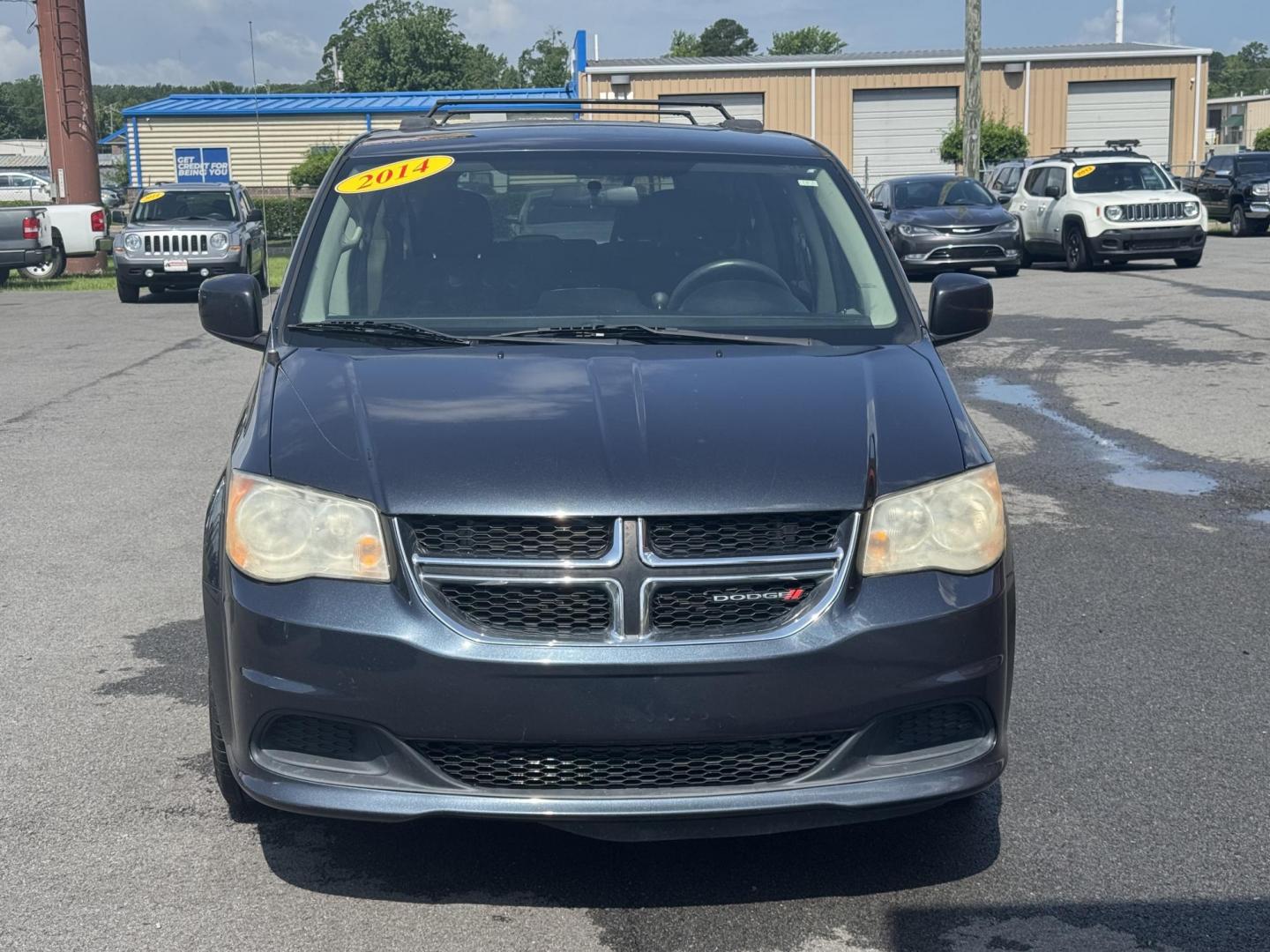 2014 Gray Dodge Grand Caravan Passenger (2C4RDGCG0ER) with an V6, Flex Fuel, 3.6 Liter engine, Automatic, 6-Spd transmission, located at 8008 Warden Rd, Sherwood, AR, 72120, (501) 801-6100, 34.830078, -92.186684 - Photo#2