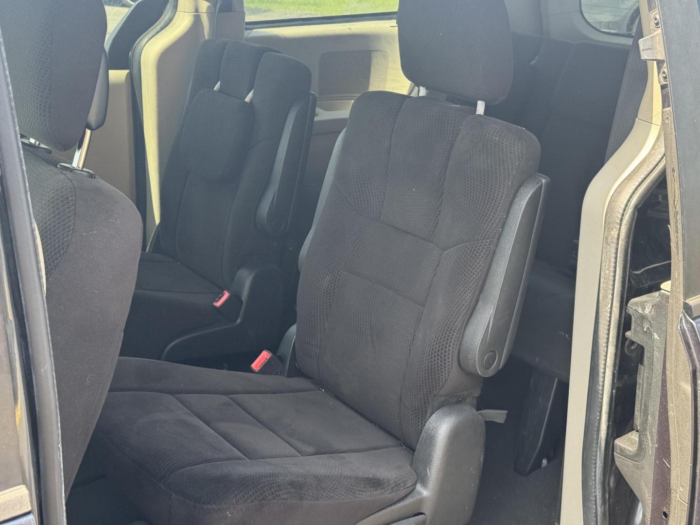 2014 Gray Dodge Grand Caravan Passenger (2C4RDGCG0ER) with an V6, Flex Fuel, 3.6 Liter engine, Automatic, 6-Spd transmission, located at 8008 Warden Rd, Sherwood, AR, 72120, (501) 801-6100, 34.830078, -92.186684 - Photo#11