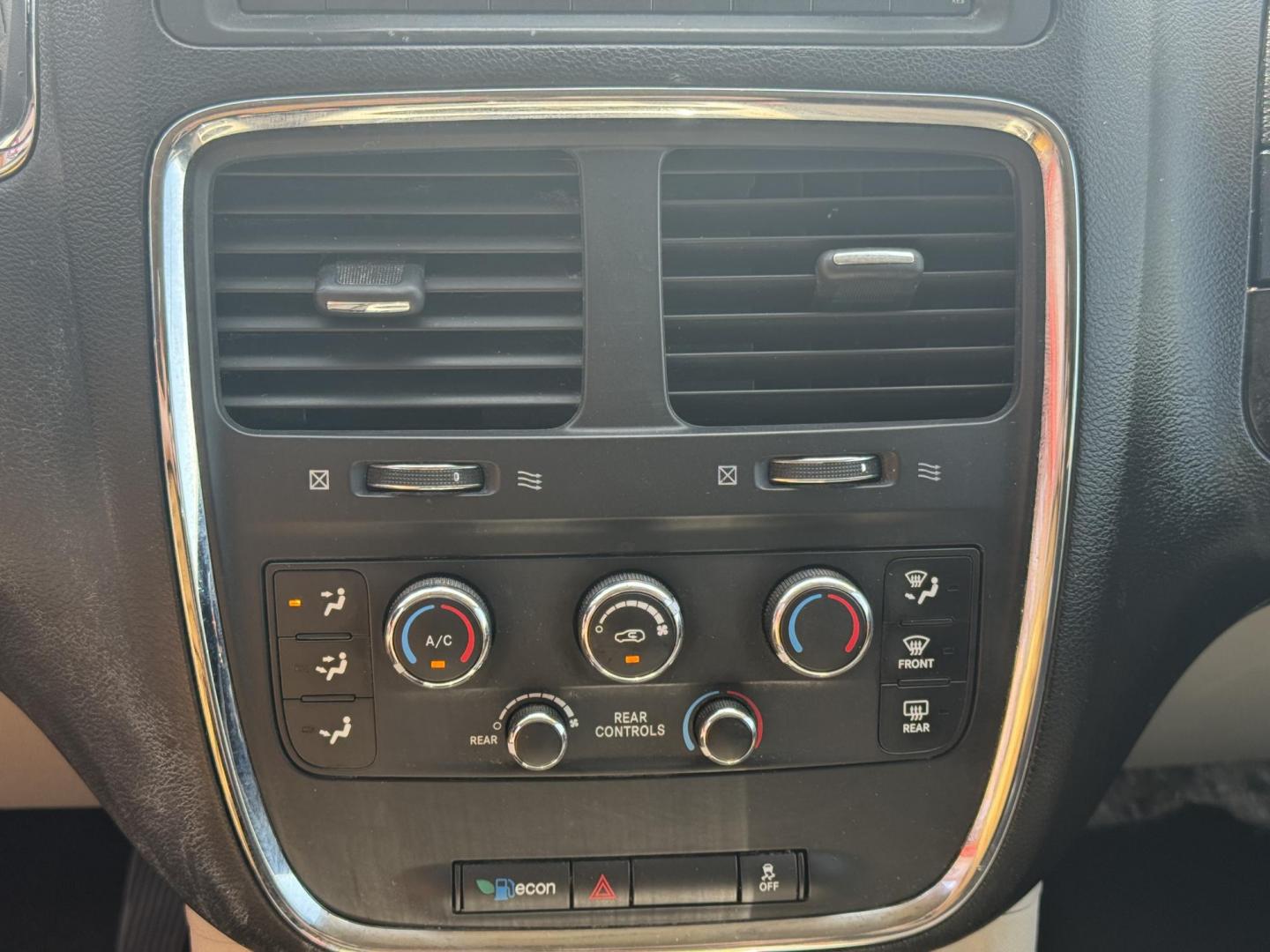 2014 Gray Dodge Grand Caravan Passenger (2C4RDGCG0ER) with an V6, Flex Fuel, 3.6 Liter engine, Automatic, 6-Spd transmission, located at 8008 Warden Rd, Sherwood, AR, 72120, (501) 801-6100, 34.830078, -92.186684 - Photo#15
