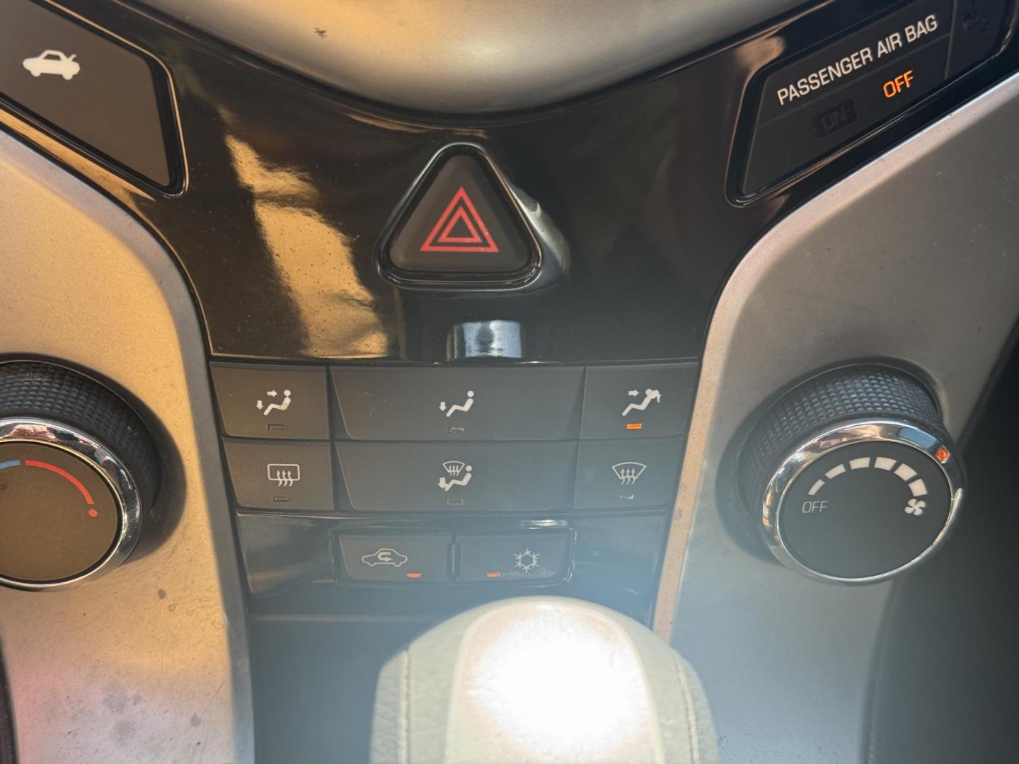 2016 Gray Chevrolet Cruze Limited (1G1PE5SBXG7) with an 4-Cyl, ECOTEC, 1.4T engine, Auto, 6-Spd Overdrive transmission, located at 8008 Warden Rd, Sherwood, AR, 72120, (501) 801-6100, 34.830078, -92.186684 - Photo#15