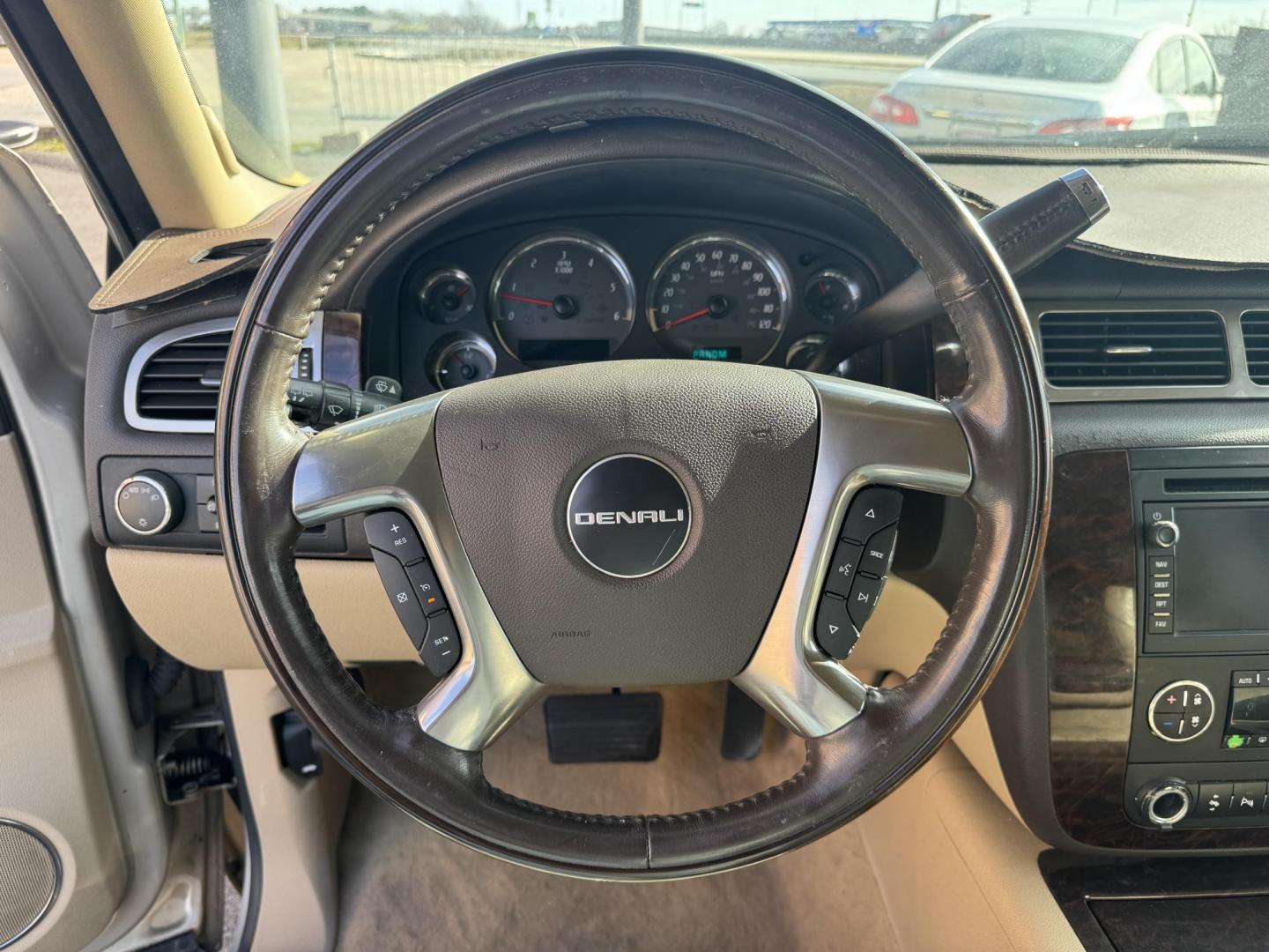 2007 Gold GMC Yukon (1GKFK63807J) with an V8, 6.2 Liter engine, Automatic transmission, located at 8008 Warden Rd, Sherwood, AR, 72120, (501) 801-6100, 34.830078, -92.186684 - Photo#15