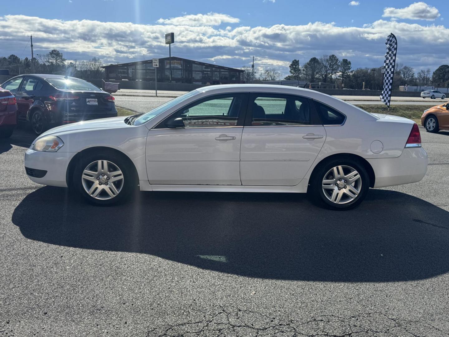 2011 White Chevrolet Impala (2G1WG5EK0B1) with an V6, Flex Fuel, 3.5 Liter engine, Automatic, 4-Spd w/Overdrive transmission, located at 8008 Warden Rd, Sherwood, AR, 72120, (501) 801-6100, 34.830078, -92.186684 - Photo#4