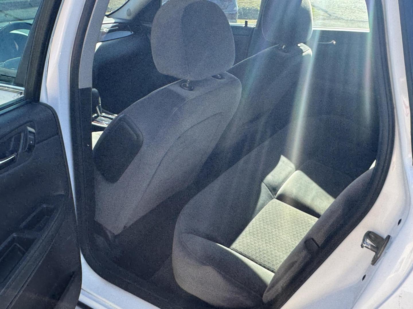 2011 White Chevrolet Impala (2G1WG5EK0B1) with an V6, Flex Fuel, 3.5 Liter engine, Automatic, 4-Spd w/Overdrive transmission, located at 8008 Warden Rd, Sherwood, AR, 72120, (501) 801-6100, 34.830078, -92.186684 - Photo#10