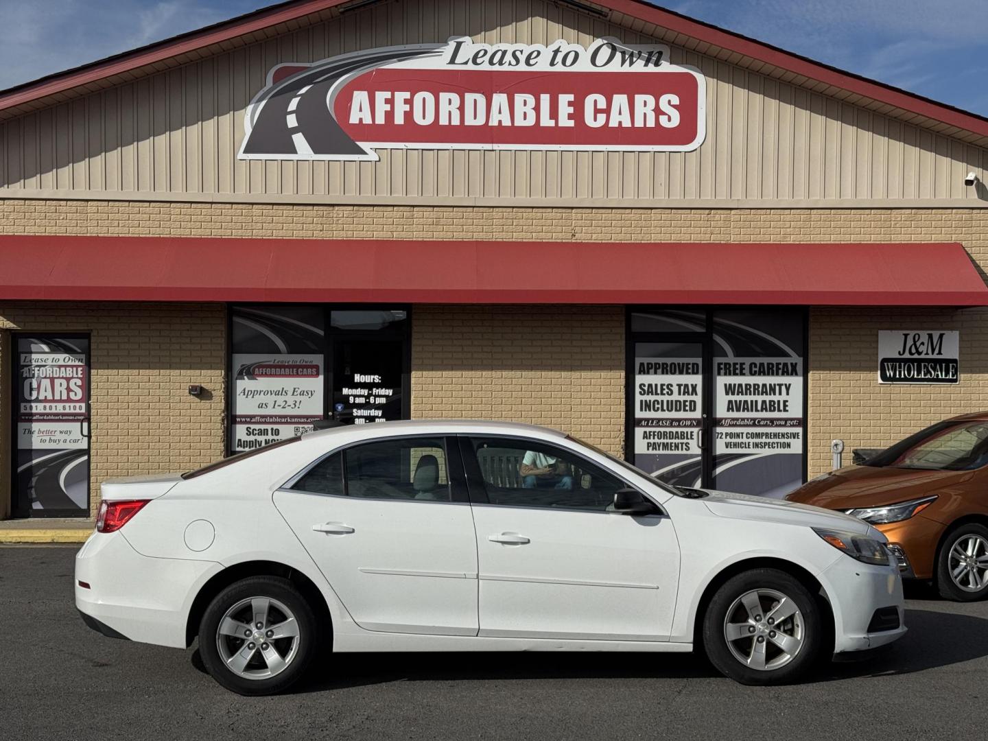 2016 White Chevrolet Malibu Limited (1G11B5SA1GF) with an 4-Cyl, 2.5 Liter engine, Auto, 6-Spd w/OD and Man Md transmission, located at 8008 Warden Rd, Sherwood, AR, 72120, (501) 801-6100, 34.830078, -92.186684 - Photo#0