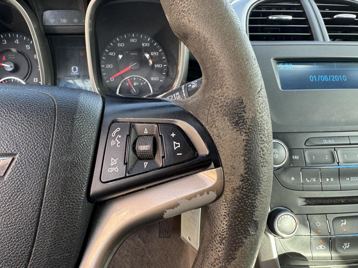 2016 White Chevrolet Malibu Limited (1G11B5SA1GF) with an 4-Cyl, 2.5 Liter engine, Auto, 6-Spd w/OD and Man Md transmission, located at 8008 Warden Rd, Sherwood, AR, 72120, (501) 801-6100, 34.830078, -92.186684 - Photo#17