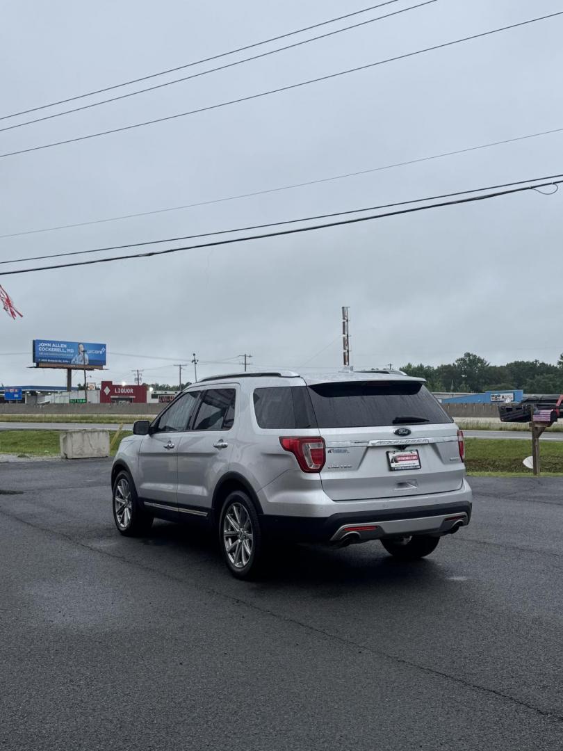 2016 Silver Ford Explorer (1FM5K7FH2GG) with an 4-Cyl, EcoBoost, 2.3T engine, Auto, 6-Spd SelectShift transmission, located at 8008 Warden Rd, Sherwood, AR, 72120, (501) 801-6100, 34.830078, -92.186684 - Photo#10