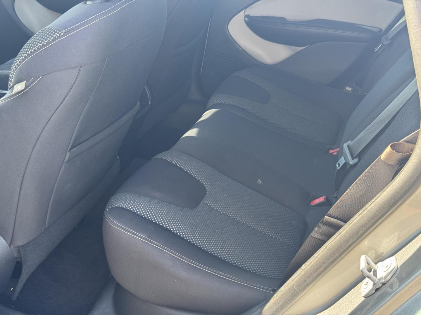 2015 Silver Dodge Dart (1C3CDFBB0FD) with an 4-Cyl, MultiAir PZEV 2.4L engine, Manual, 6-Spd transmission, located at 8008 Warden Rd, Sherwood, AR, 72120, (501) 801-6100, 34.830078, -92.186684 - Photo#11