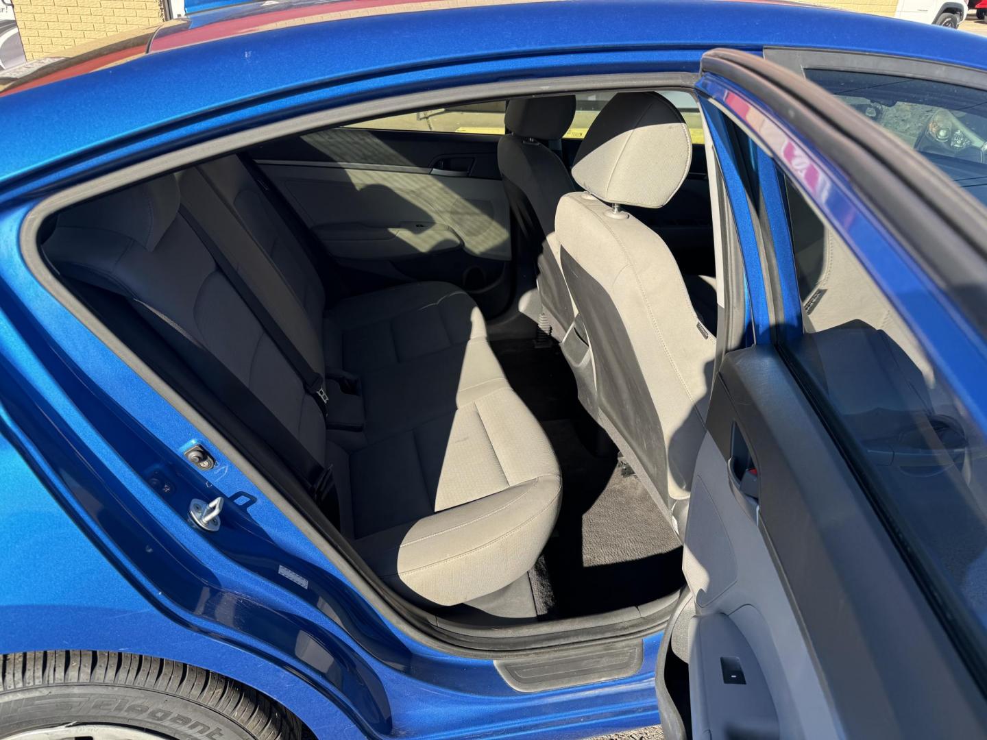 2017 Blue Hyundai Elantra (KMHD74LF7HU) with an 4-Cyl, 2.0 Liter engine, Auto, 6-Spd Shiftronic transmission, located at 8008 Warden Rd, Sherwood, AR, 72120, (501) 801-6100, 34.830078, -92.186684 - Photo#9