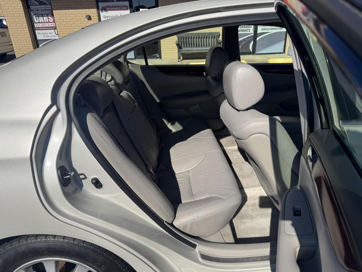 2002 Silver Lexus ES (JTHBF30GX20) with an V6, 3.0 Liter engine, Automatic, 5-Spd w/Overdrive transmission, located at 8008 Warden Rd, Sherwood, AR, 72120, (501) 801-6100, 34.830078, -92.186684 - Photo#9
