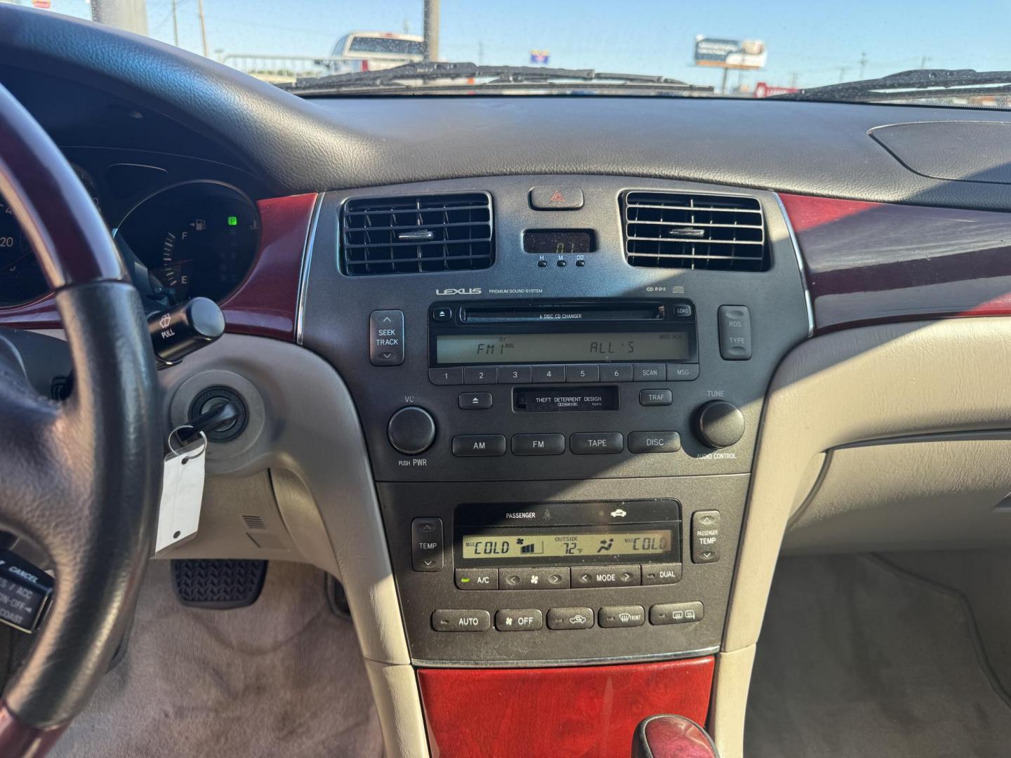 2002 Silver Lexus ES (JTHBF30GX20) with an V6, 3.0 Liter engine, Automatic, 5-Spd w/Overdrive transmission, located at 8008 Warden Rd, Sherwood, AR, 72120, (501) 801-6100, 34.830078, -92.186684 - Photo#13