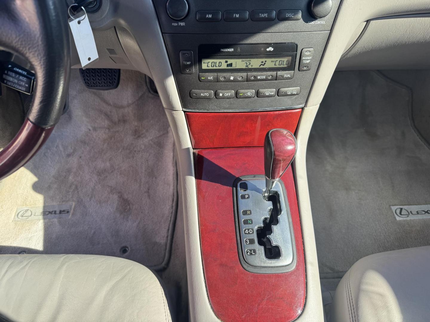 2002 Silver Lexus ES (JTHBF30GX20) with an V6, 3.0 Liter engine, Automatic, 5-Spd w/Overdrive transmission, located at 8008 Warden Rd, Sherwood, AR, 72120, (501) 801-6100, 34.830078, -92.186684 - Photo#14