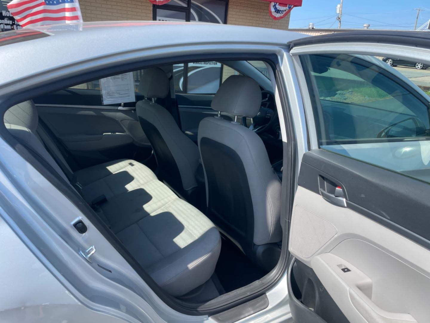 2020 Silver Hyundai Elantra (5NPD74LF1LH) with an 4-Cyl, 2.0 Liter engine, Automatic, IVT transmission, located at 8008 Warden Rd, Sherwood, AR, 72120, (501) 801-6100, 34.830078, -92.186684 - Photo#9