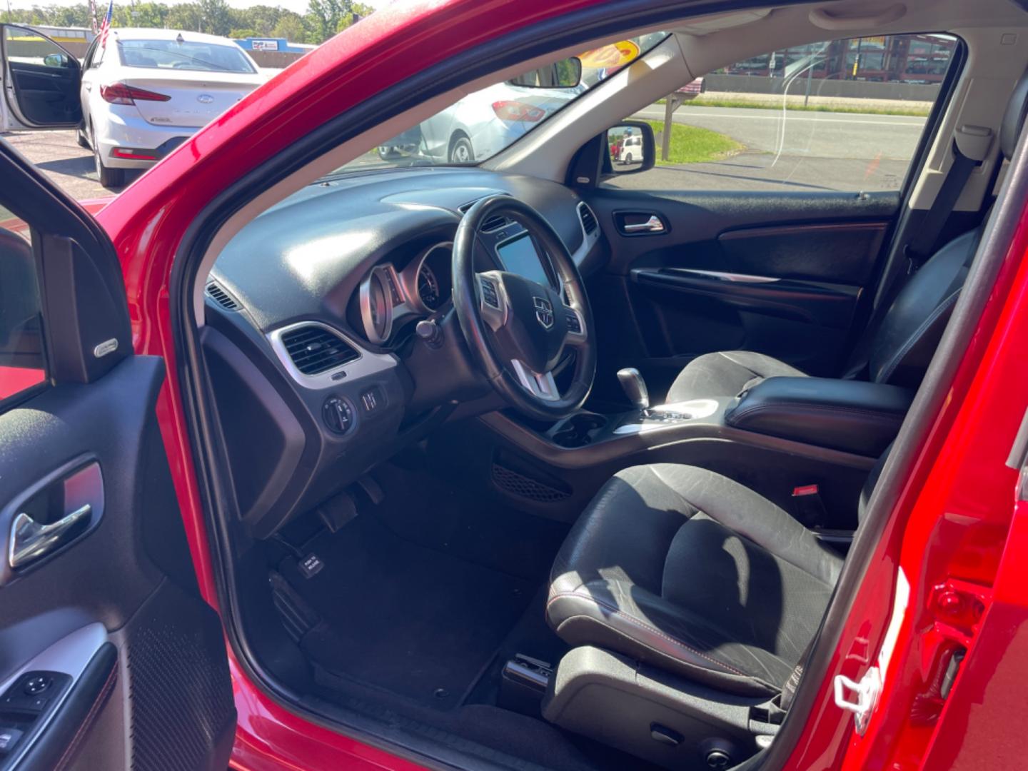 2018 Red Dodge Journey (3C4PDCEG7JT) with an V6, 3.6 Liter engine, Automatic, 6-Spd w/AutoStick transmission, located at 8008 Warden Rd, Sherwood, AR, 72120, (501) 801-6100, 34.830078, -92.186684 - Photo#11