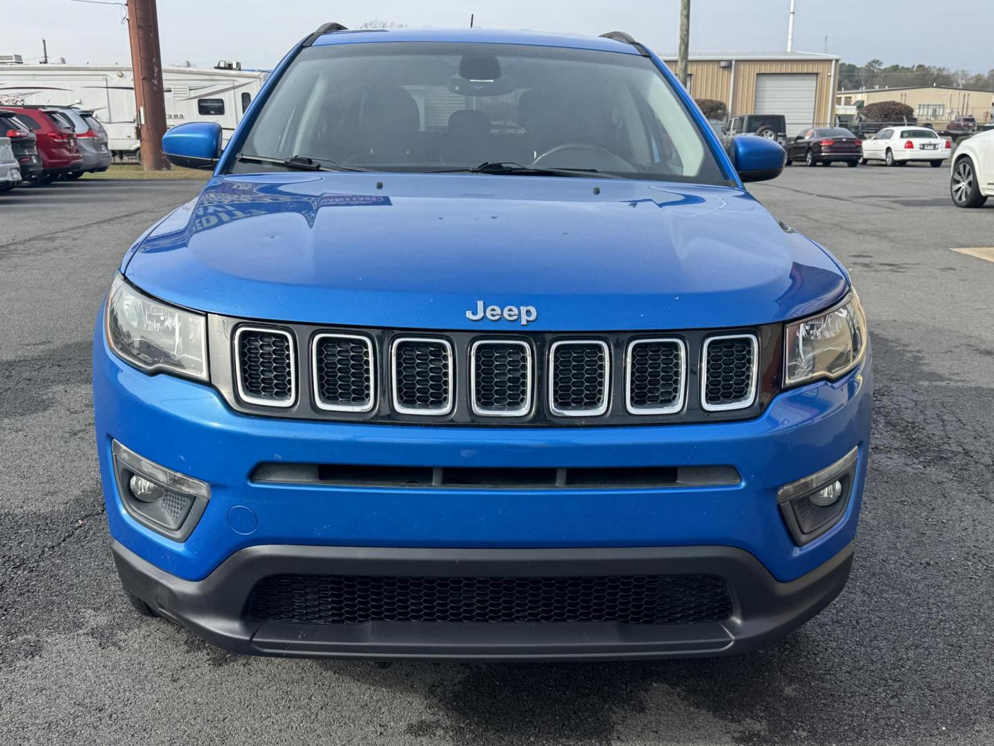 2018 Blue Jeep Compass (3C4NJDBB3JT) with an 4-Cyl, MultiAir, 2.4 Liter engine, Automatic, 6-Spd transmission, located at 8008 Warden Rd, Sherwood, AR, 72120, (501) 801-6100, 34.830078, -92.186684 - Photo#2