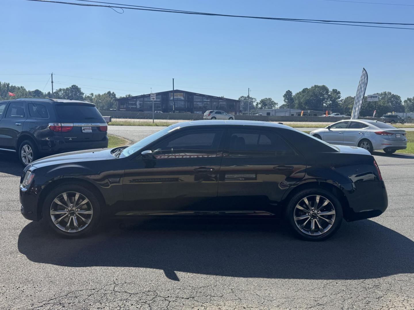 2014 Black Chrysler 300 (2C3CCAGG4EH) with an V6, 3.6 Liter engine, Automatic, 8-Spd transmission, located at 8008 Warden Rd, Sherwood, AR, 72120, (501) 801-6100, 34.830078, -92.186684 - Photo#4