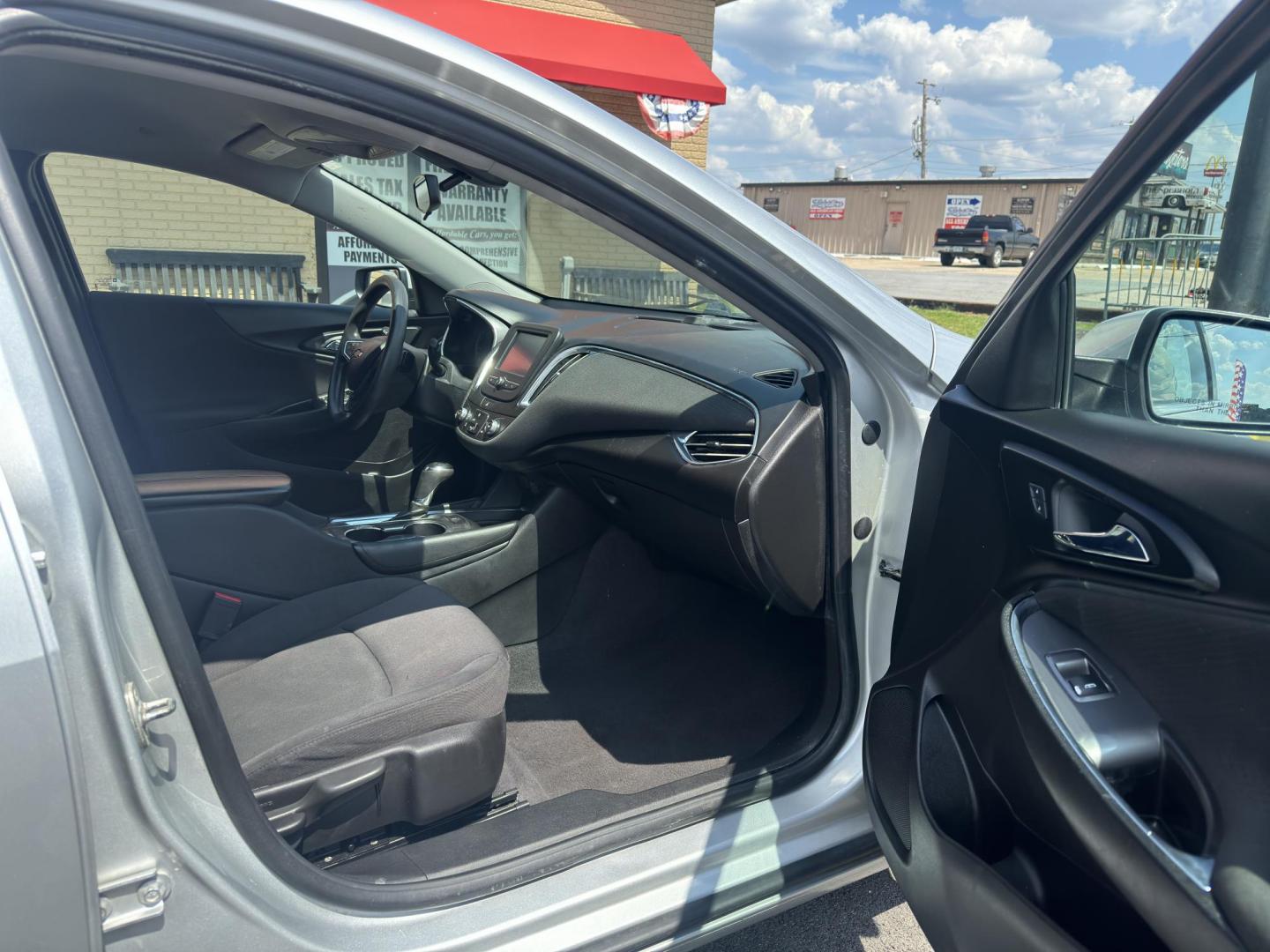 2017 Silver Chevrolet Malibu (1G1ZE5ST6HF) with an 4-Cyl, Turbo, 1.5 Liter engine, Automatic, 6-Spd transmission, located at 8008 Warden Rd, Sherwood, AR, 72120, (501) 801-6100, 34.830078, -92.186684 - Photo#8