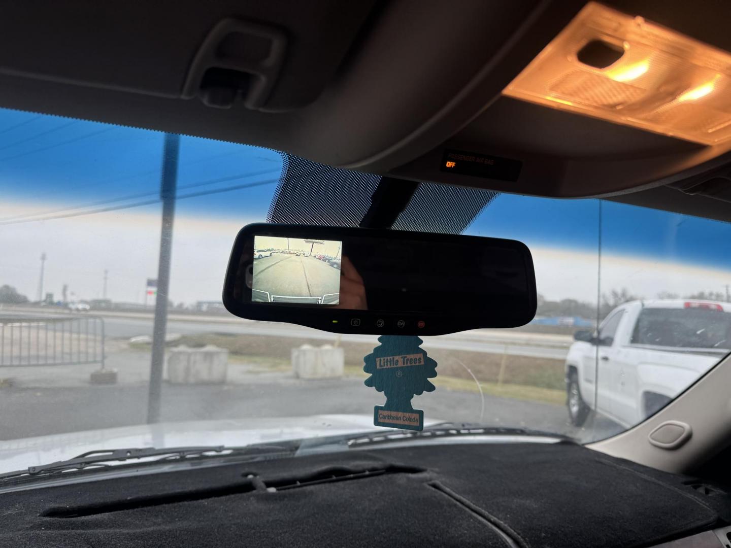 2013 Silver Chevrolet Avalanche (3GNMCEE00DG) with an V8, Flex Fuel, 5.3 Liter engine, Automatic, 6-Spd transmission, located at 8008 Warden Rd, Sherwood, AR, 72120, (501) 801-6100, 34.830078, -92.186684 - Photo#17