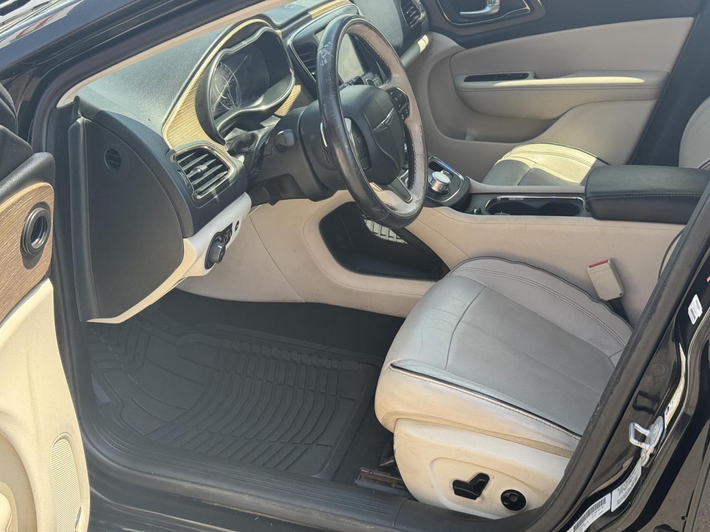 2015 Black Chrysler 200 (1C3CCCCGXFN) with an 4-Cyl, MultiAir PZEV 2.4L engine, Automatic, 9-Spd transmission, located at 8008 Warden Rd, Sherwood, AR, 72120, (501) 801-6100, 34.830078, -92.186684 - Photo#12