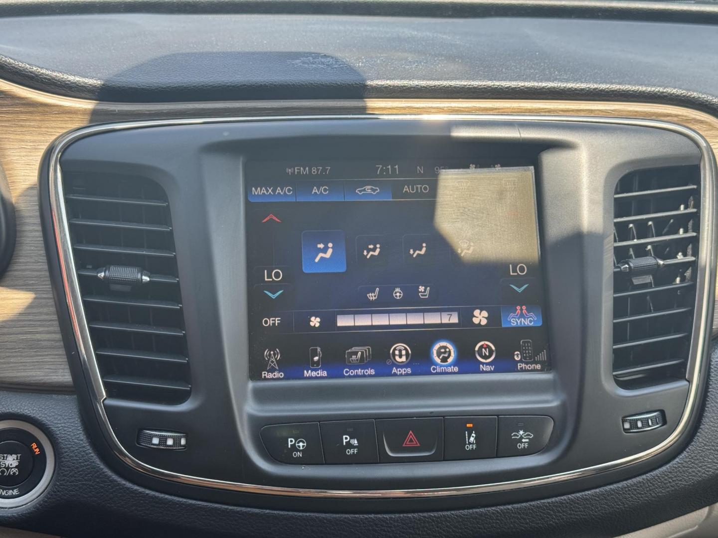 2015 Black Chrysler 200 (1C3CCCCGXFN) with an 4-Cyl, MultiAir PZEV 2.4L engine, Automatic, 9-Spd transmission, located at 8008 Warden Rd, Sherwood, AR, 72120, (501) 801-6100, 34.830078, -92.186684 - Photo#19