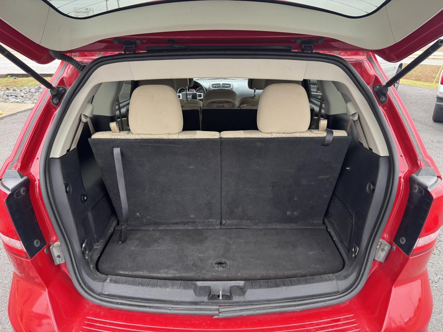 2016 Red Dodge Journey (3C4PDCBBXGT) with an 4-Cyl, 2.4 Liter engine, Auto, 6-Spd AutoStick transmission, located at 8008 Warden Rd, Sherwood, AR, 72120, (501) 801-6100, 34.830078, -92.186684 - Photo#10