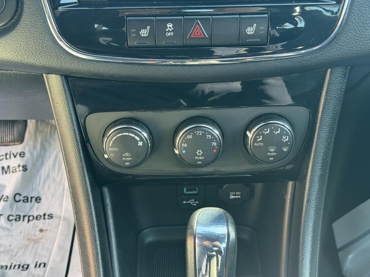2012 Black Chrysler 200 (1C3CCBHG1CN) with an V6, Flex Fuel, 3.6 Liter engine, Automatic, 6-Spd w/Overdrive and AutoStick transmission, located at 8008 Warden Rd, Sherwood, AR, 72120, (501) 801-6100, 34.830078, -92.186684 - Photo#19