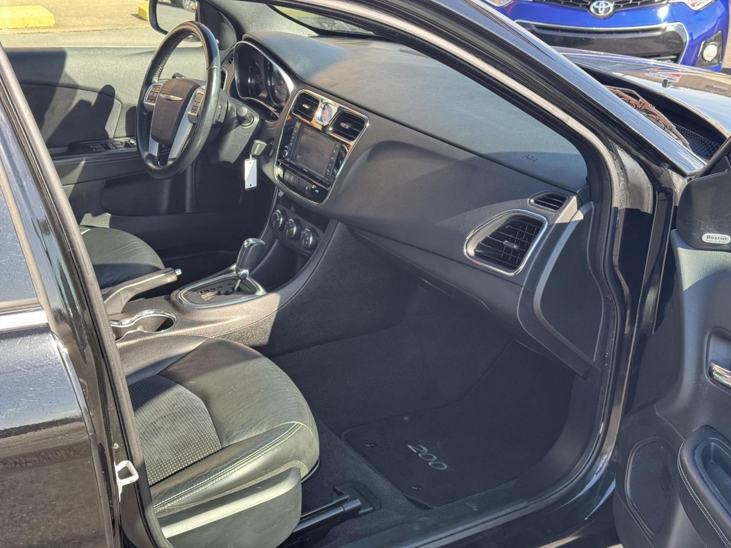 2012 Black Chrysler 200 (1C3CCBHG1CN) with an V6, Flex Fuel, 3.6 Liter engine, Automatic, 6-Spd w/Overdrive and AutoStick transmission, located at 8008 Warden Rd, Sherwood, AR, 72120, (501) 801-6100, 34.830078, -92.186684 - Photo#8