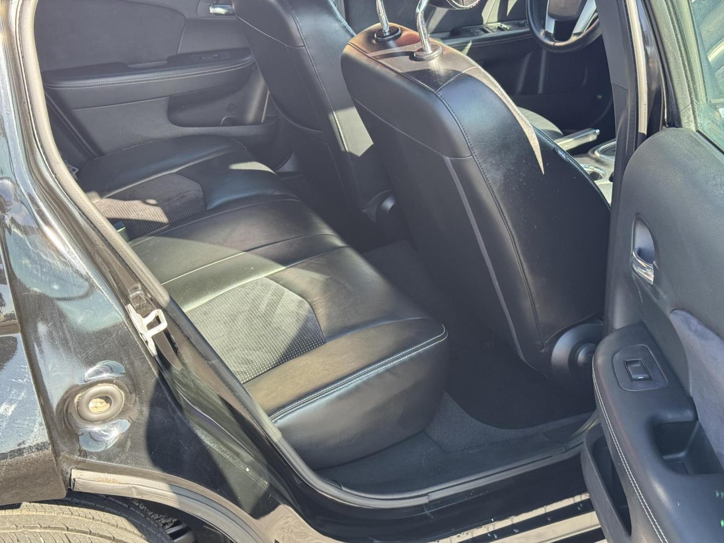 2012 Black Chrysler 200 (1C3CCBHG1CN) with an V6, Flex Fuel, 3.6 Liter engine, Automatic, 6-Spd w/Overdrive and AutoStick transmission, located at 8008 Warden Rd, Sherwood, AR, 72120, (501) 801-6100, 34.830078, -92.186684 - Photo#9