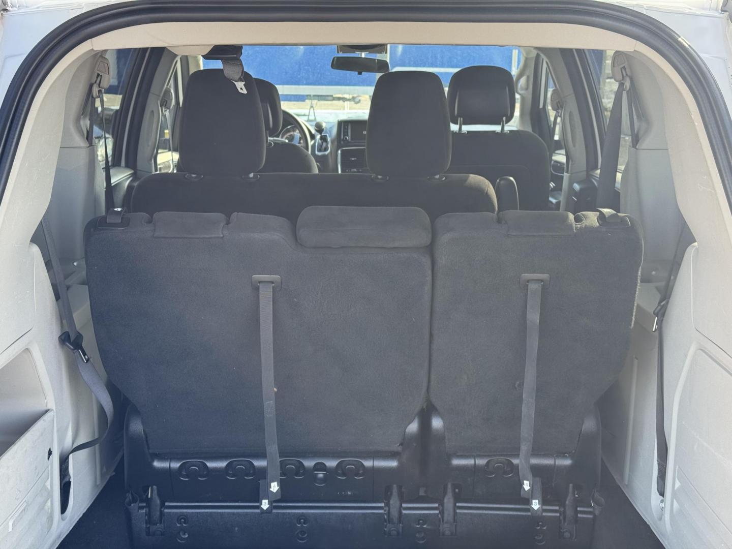 2017 White Dodge Grand Caravan Passenger (2C4RDGBG6HR) with an V6, Flex Fuel, 3.6 Liter engine, Automatic, 6-Spd transmission, located at 8008 Warden Rd, Sherwood, AR, 72120, (501) 801-6100, 34.830078, -92.186684 - Photo#10