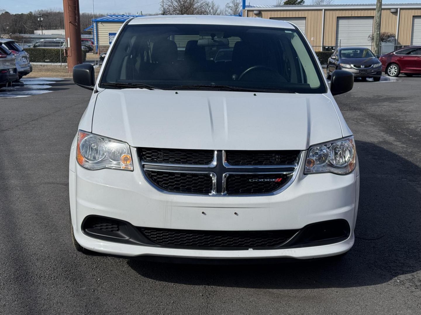 2017 White Dodge Grand Caravan Passenger (2C4RDGBG6HR) with an V6, Flex Fuel, 3.6 Liter engine, Automatic, 6-Spd transmission, located at 8008 Warden Rd, Sherwood, AR, 72120, (501) 801-6100, 34.830078, -92.186684 - Photo#2