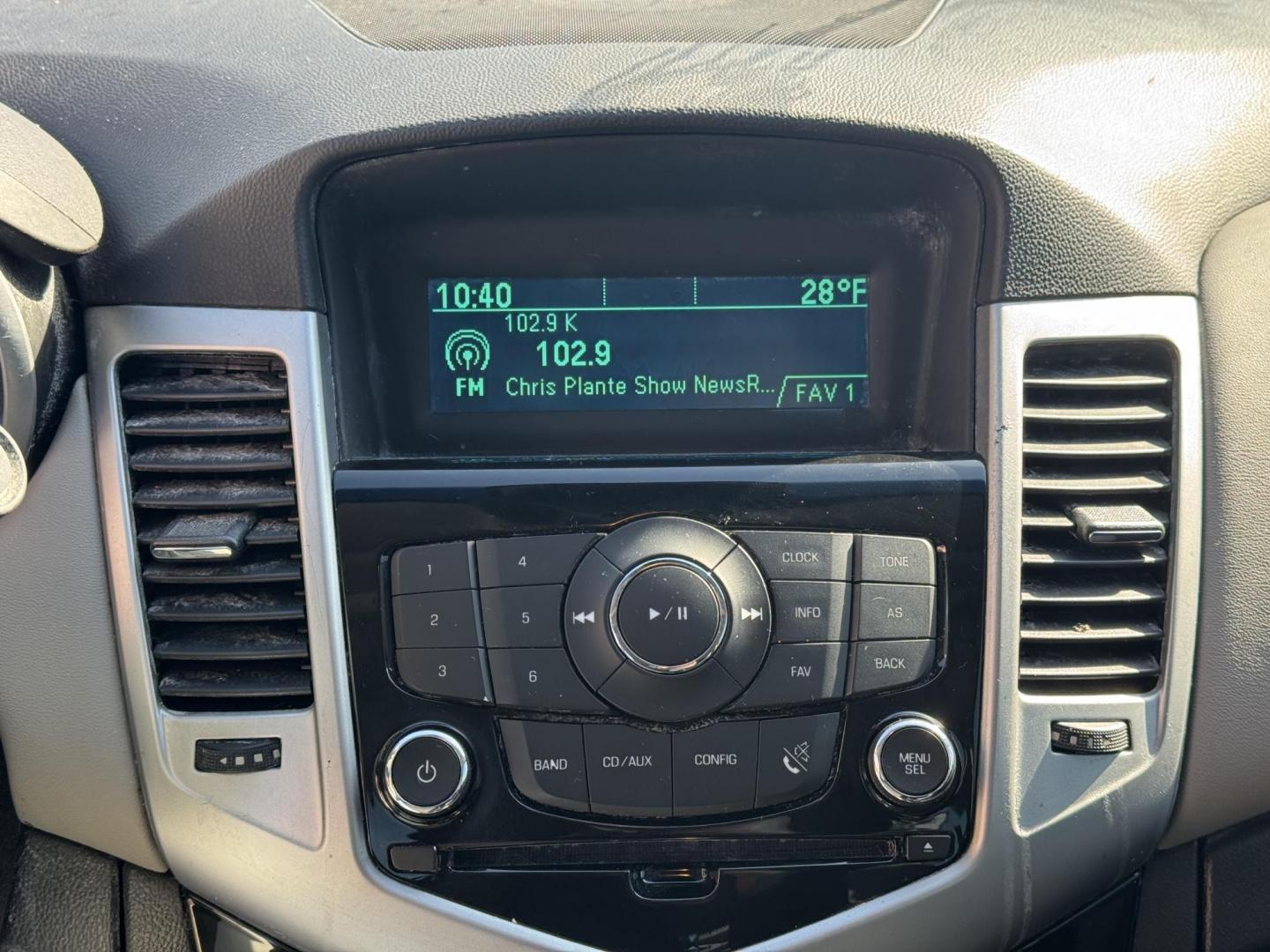2015 White Chevrolet Cruze (1G1PA5SH2F7) with an 4-Cyl, ECOTEC, 1.8 Liter engine, Auto, 6-Spd Overdrive transmission, located at 8008 Warden Rd, Sherwood, AR, 72120, (501) 801-6100, 34.830078, -92.186684 - Photo#20