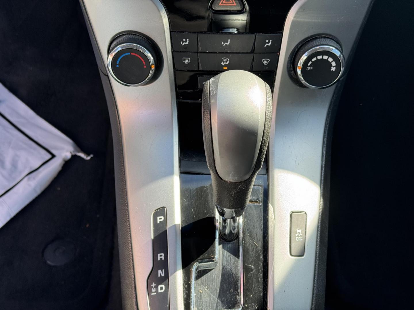 2015 White Chevrolet Cruze (1G1PA5SH2F7) with an 4-Cyl, ECOTEC, 1.8 Liter engine, Auto, 6-Spd Overdrive transmission, located at 8008 Warden Rd, Sherwood, AR, 72120, (501) 801-6100, 34.830078, -92.186684 - Photo#21