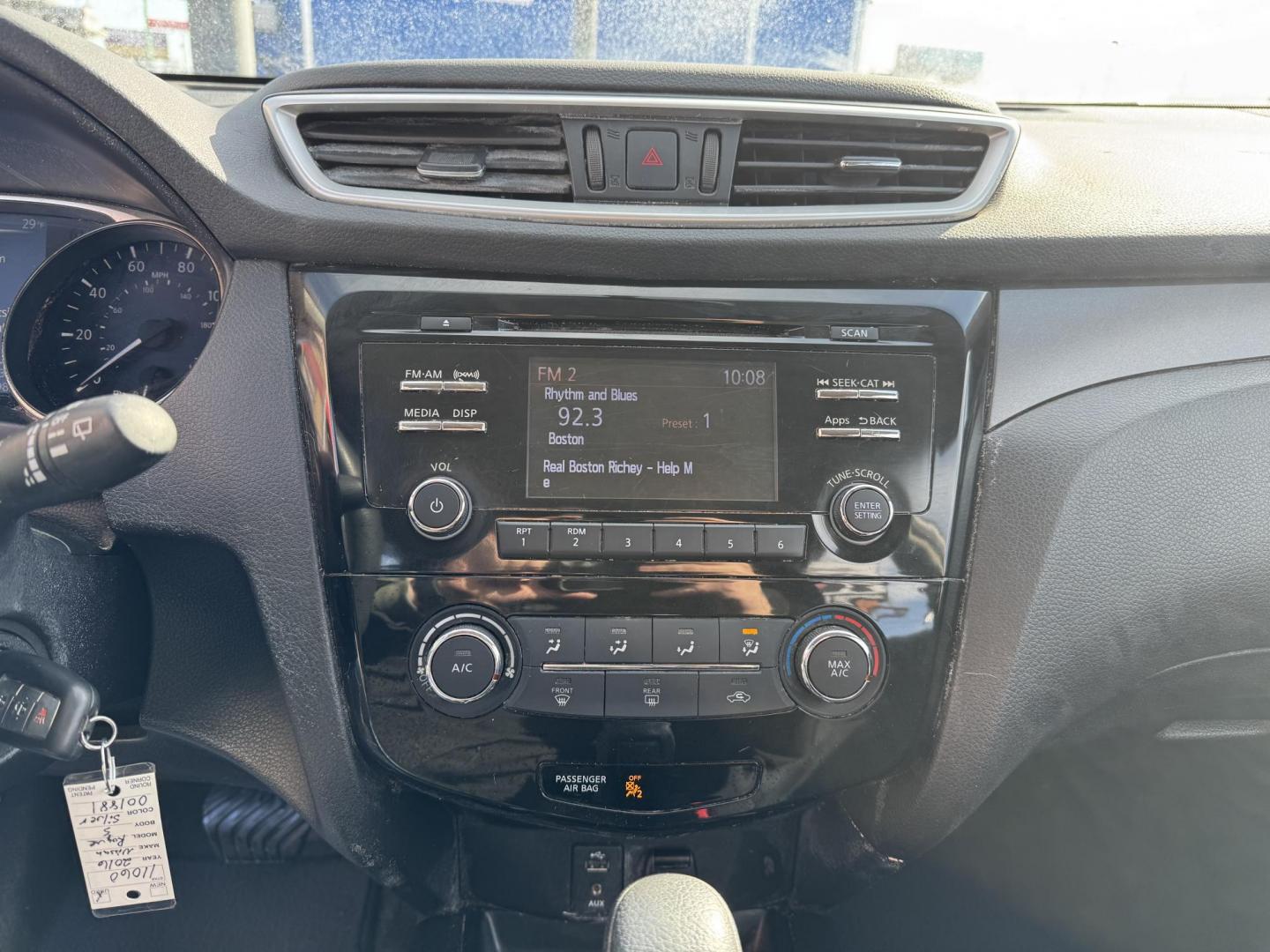 2016 Silver Nissan Rogue (JN8AT2MT7GW) with an 4-Cyl, 2.5 Liter engine, Auto, CVT Xtronic transmission, located at 8008 Warden Rd, Sherwood, AR, 72120, (501) 801-6100, 34.830078, -92.186684 - Photo#18