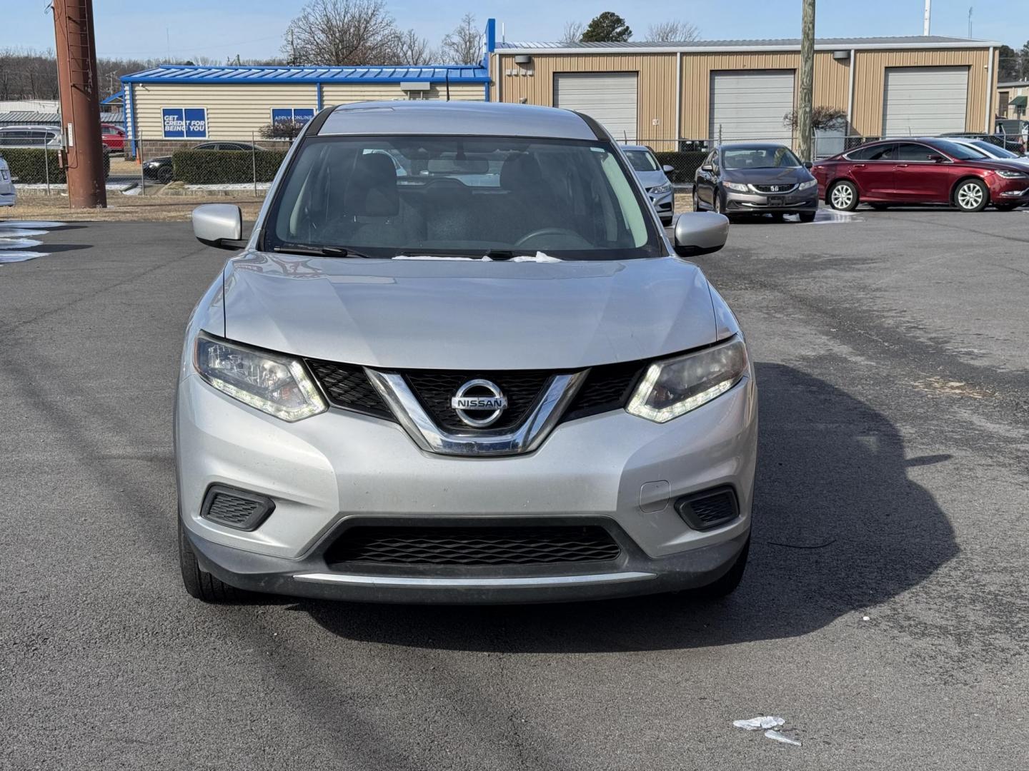 2016 Silver Nissan Rogue (JN8AT2MT7GW) with an 4-Cyl, 2.5 Liter engine, Auto, CVT Xtronic transmission, located at 8008 Warden Rd, Sherwood, AR, 72120, (501) 801-6100, 34.830078, -92.186684 - Photo#2