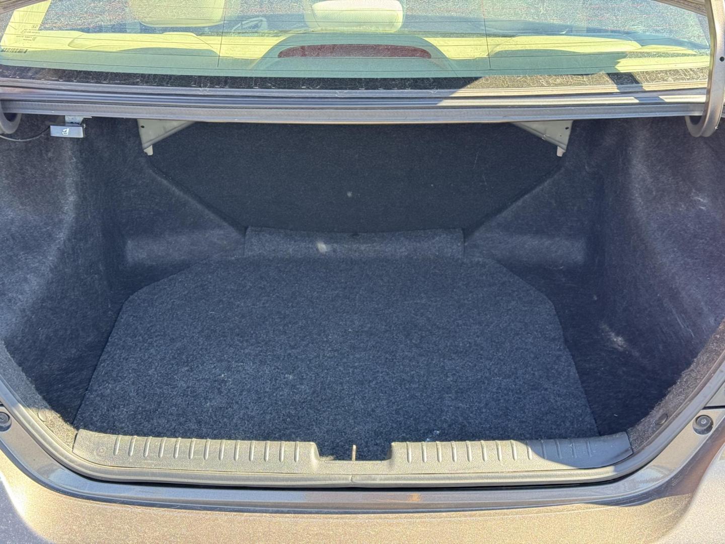 2014 Gray Honda Civic (19XFB2F51EE) with an 4-Cyl, i-VTEC, 1.8 Liter engine, Automatic, CVT transmission, located at 8008 Warden Rd, Sherwood, AR, 72120, (501) 801-6100, 34.830078, -92.186684 - Photo#10