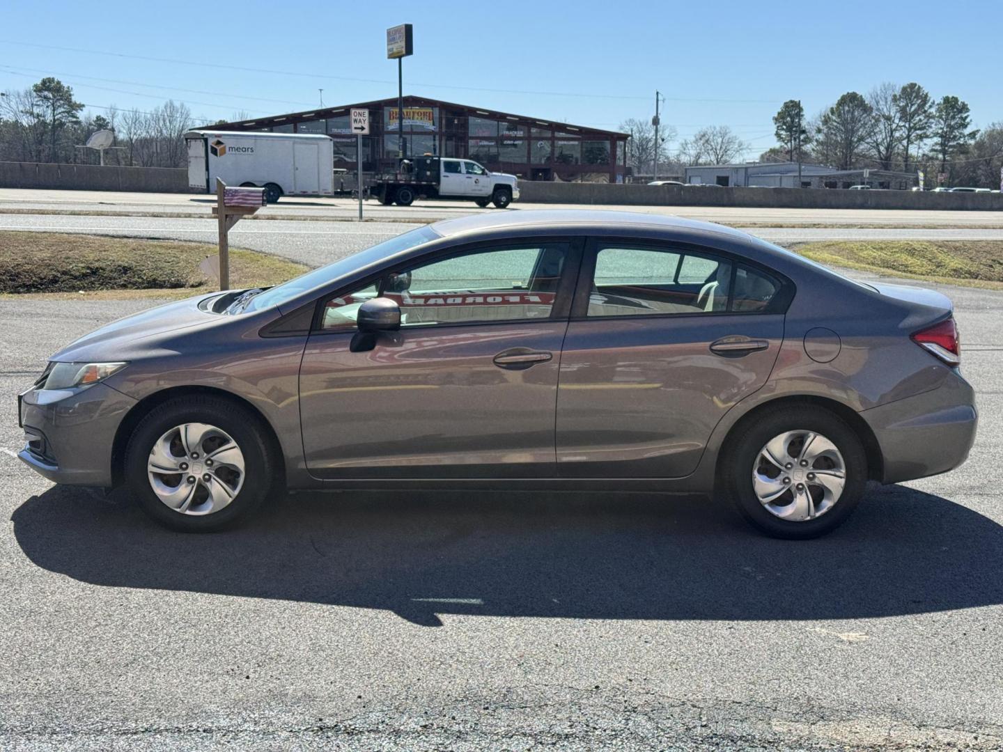 2014 Gray Honda Civic (19XFB2F51EE) with an 4-Cyl, i-VTEC, 1.8 Liter engine, Automatic, CVT transmission, located at 8008 Warden Rd, Sherwood, AR, 72120, (501) 801-6100, 34.830078, -92.186684 - Photo#4
