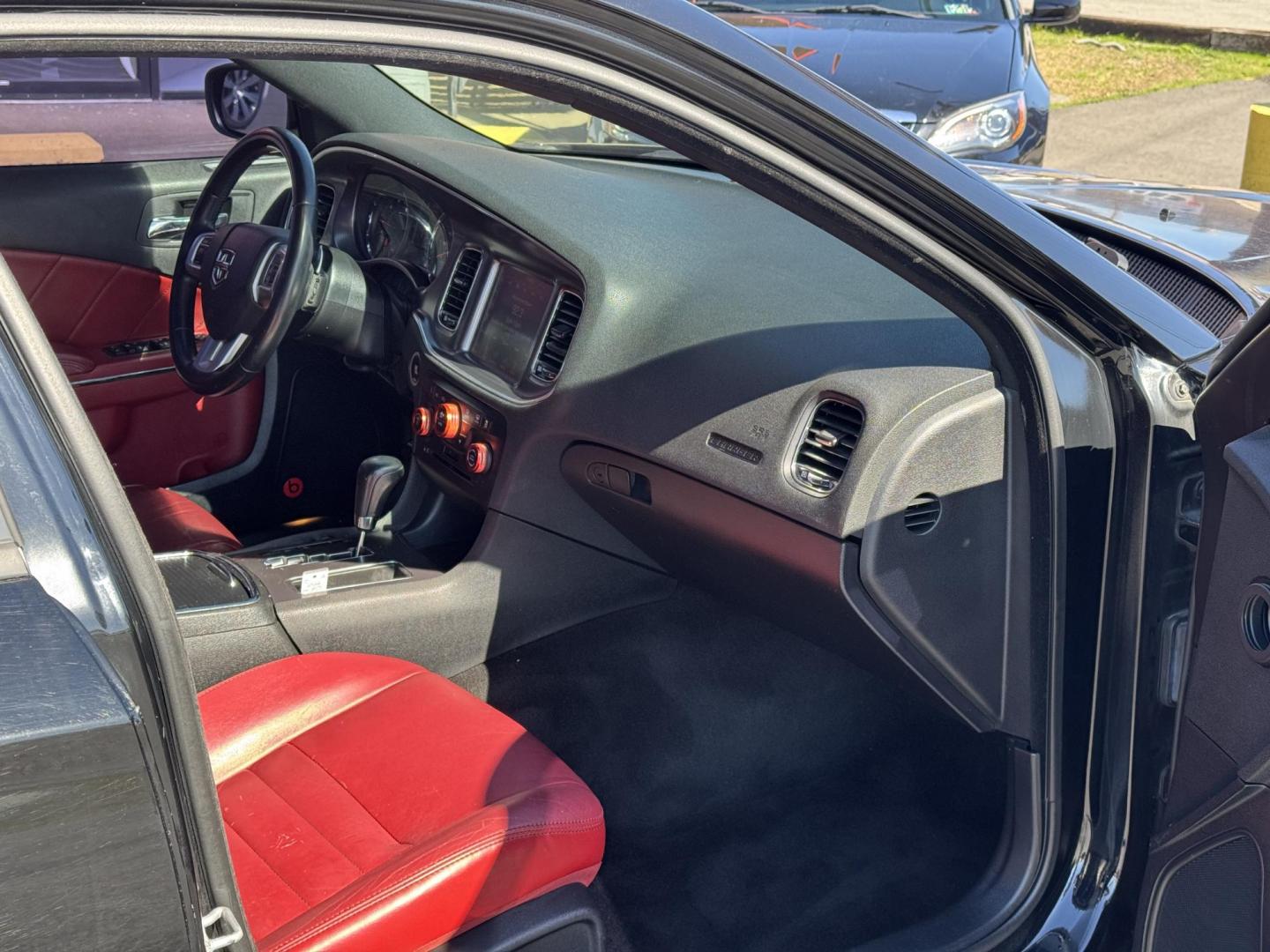 2014 Black Dodge Charger (2C3CDXDT5EH) with an V8, HEMI, 5.7 Liter engine, Automatic, 5-Spd transmission, located at 8008 Warden Rd, Sherwood, AR, 72120, (501) 801-6100, 34.830078, -92.186684 - Photo#8