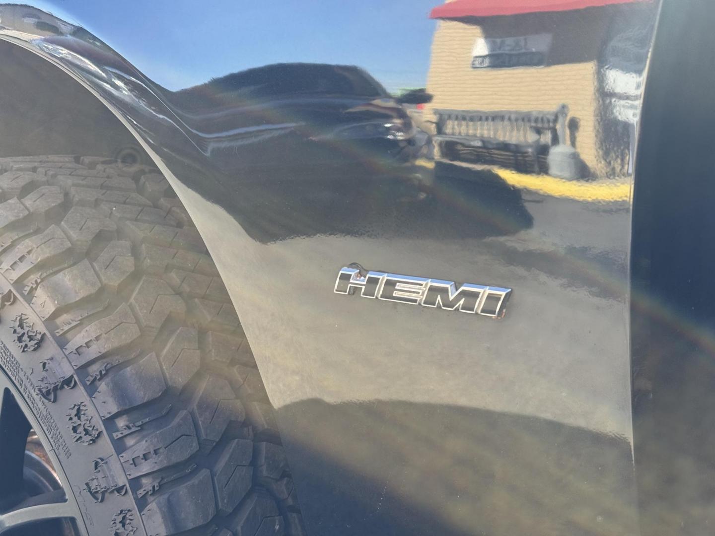 2014 Black Dodge Charger (2C3CDXDT5EH) with an V8, HEMI, 5.7 Liter engine, Automatic, 5-Spd transmission, located at 8008 Warden Rd, Sherwood, AR, 72120, (501) 801-6100, 34.830078, -92.186684 - Photo#24