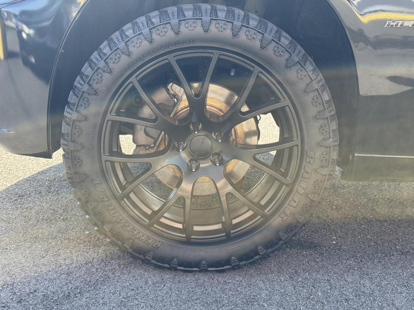 2014 Black Dodge Charger (2C3CDXDT5EH) with an V8, HEMI, 5.7 Liter engine, Automatic, 5-Spd transmission, located at 8008 Warden Rd, Sherwood, AR, 72120, (501) 801-6100, 34.830078, -92.186684 - Photo#26
