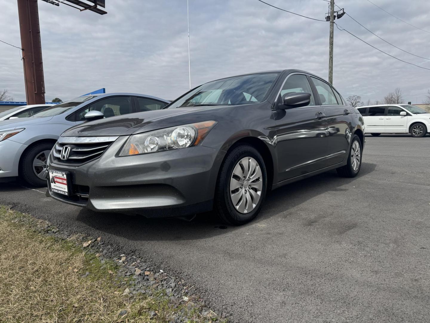 2011 Gray Honda Accord (1HGCP2F33BA) with an 4-Cyl, VTEC, 2.4 Liter engine, Automatic, 5-Spd w/Overdrive transmission, located at 8008 Warden Rd, Sherwood, AR, 72120, (501) 801-6100, 34.830078, -92.186684 - Photo#0