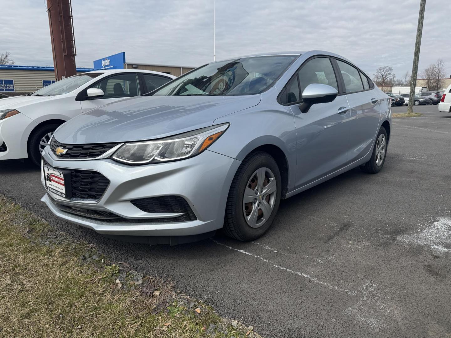2017 Blue Chevrolet Cruze (1G1BC5SM2H7) with an 4-Cyl, Turbo, 1.4 Liter engine, Automatic, 6-Spd transmission, located at 8008 Warden Rd, Sherwood, AR, 72120, (501) 801-6100, 34.830078, -92.186684 - Photo#0