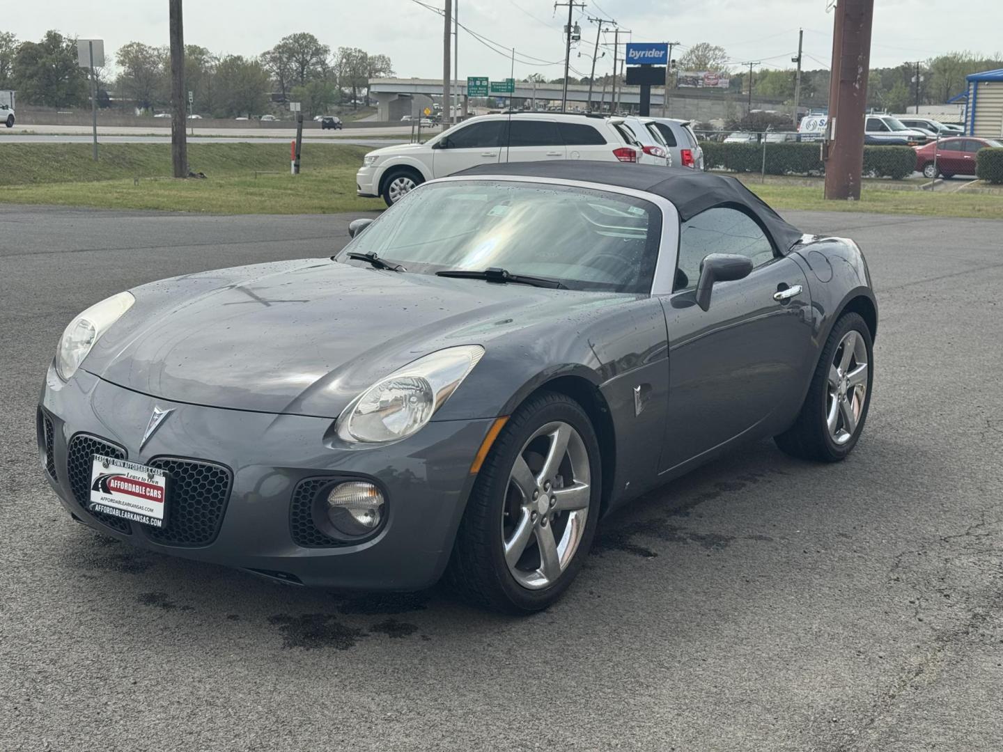 2008 Gray Pontiac Solstice (1G2MF35X78Y) with an 4-Cyl, Turbo, 2.0 Liter engine, Manual, 5-Spd transmission, located at 8008 Warden Rd, Sherwood, AR, 72120, (501) 801-6100, 34.830078, -92.186684 - Photo#2