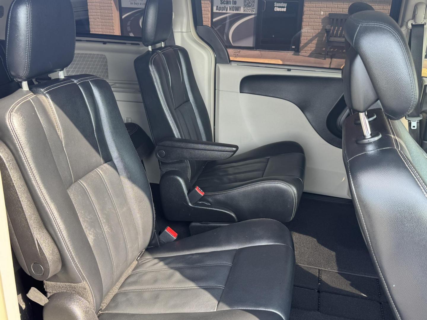 2013 Black Chrysler Town and Country (2C4RC1BG3DR) with an V6, 3.6 Liter engine, Auto, 6-Spd AutoStick transmission, located at 8008 Warden Rd, Sherwood, AR, 72120, (501) 801-6100, 34.830078, -92.186684 - Photo#9