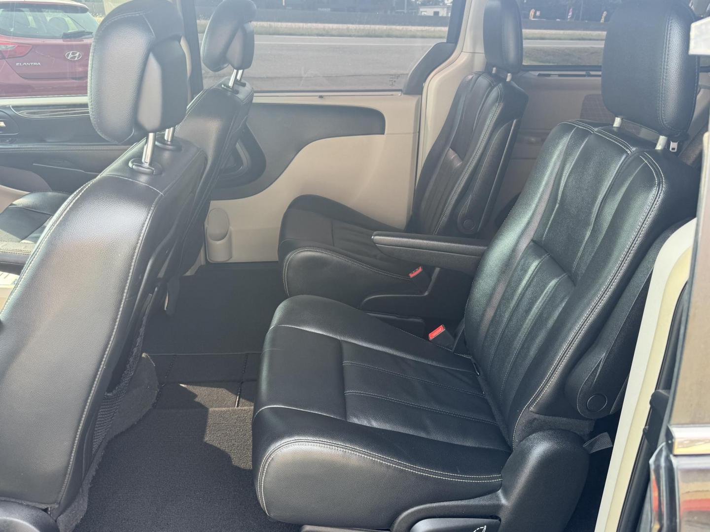 2013 Black Chrysler Town and Country (2C4RC1BG3DR) with an V6, 3.6 Liter engine, Auto, 6-Spd AutoStick transmission, located at 8008 Warden Rd, Sherwood, AR, 72120, (501) 801-6100, 34.830078, -92.186684 - Photo#11