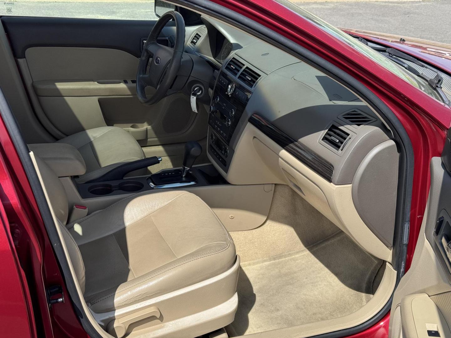 2009 Maroon Ford Fusion (3FAHP08139R) with an V6, 3.0 Liter engine, Automatic, 6-Spd w/Overdrive transmission, located at 8008 Warden Rd, Sherwood, AR, 72120, (501) 801-6100, 34.830078, -92.186684 - Photo#8