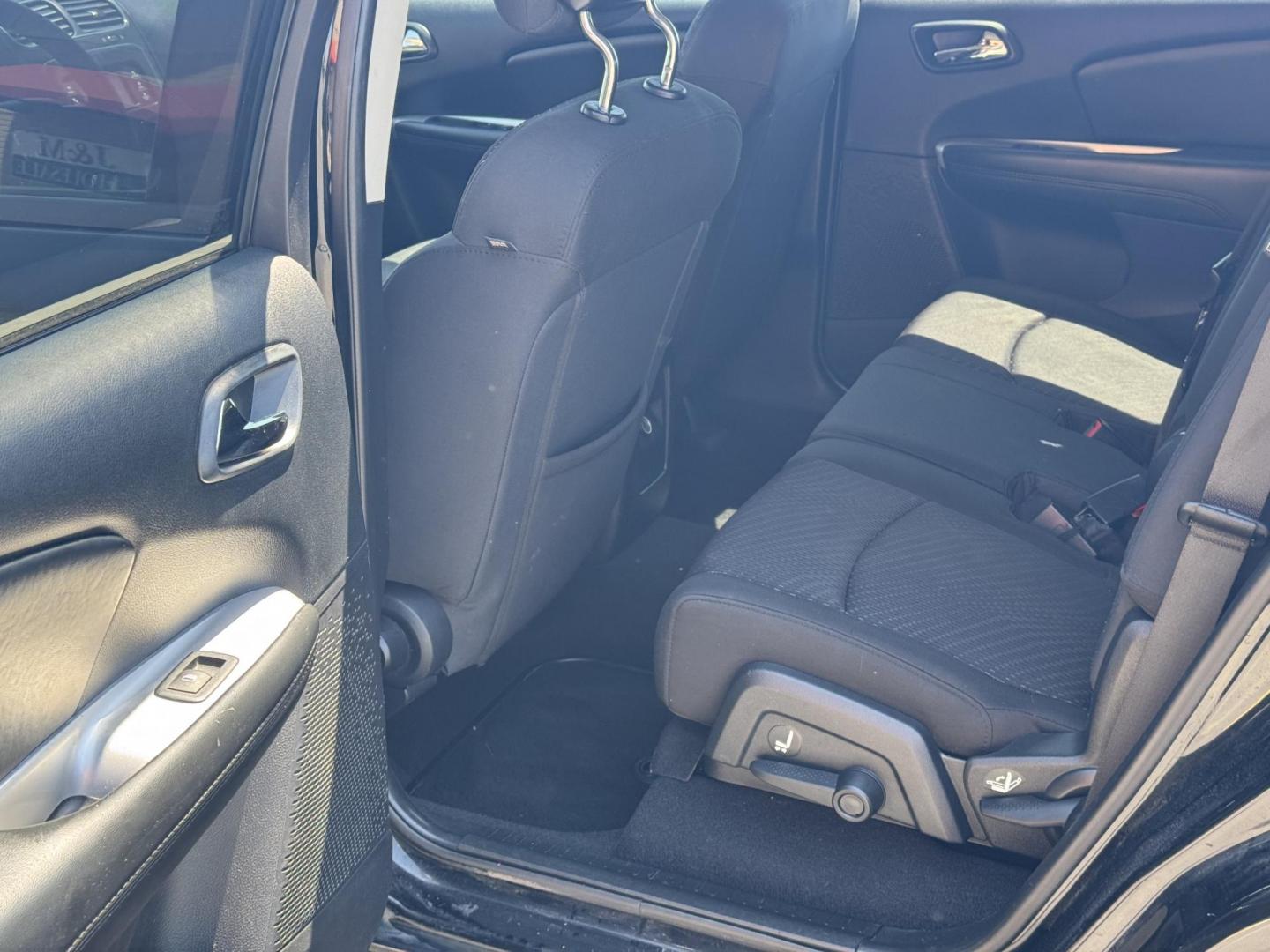 2018 Black Dodge Journey (3C4PDCAB0JT) with an 4-Cyl, 2.4 Liter engine, Automatic, 4-Spd w/AutoStick transmission, located at 8008 Warden Rd, Sherwood, AR, 72120, (501) 801-6100, 34.830078, -92.186684 - Photo#11
