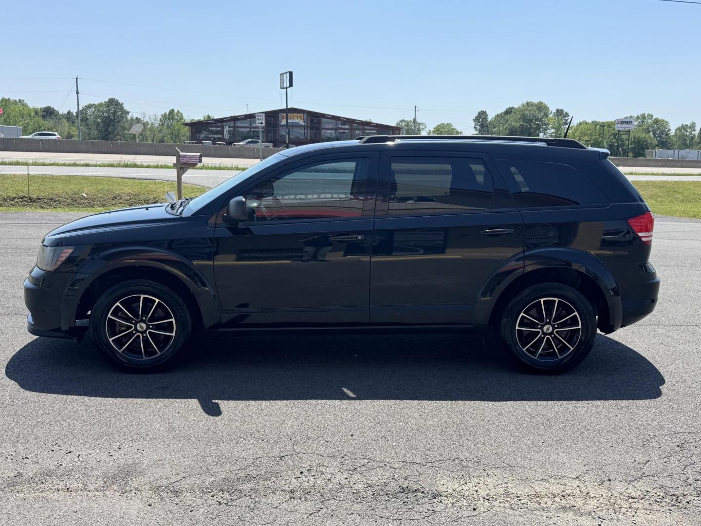 2018 Black Dodge Journey (3C4PDCAB0JT) with an 4-Cyl, 2.4 Liter engine, Automatic, 4-Spd w/AutoStick transmission, located at 8008 Warden Rd, Sherwood, AR, 72120, (501) 801-6100, 34.830078, -92.186684 - Photo#7