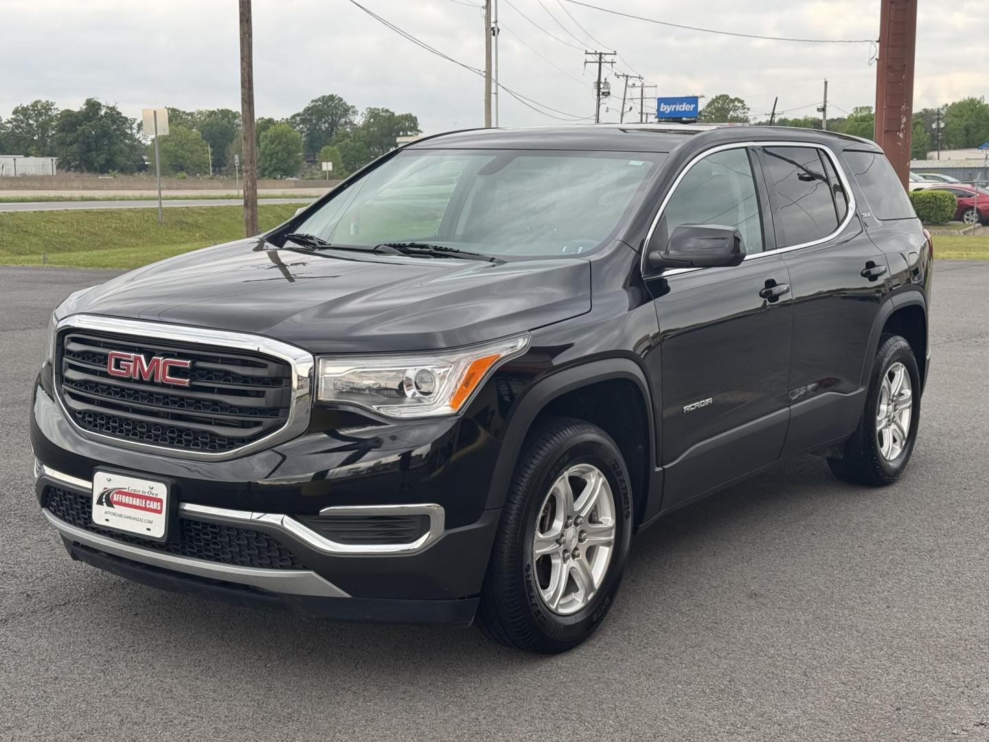 2017 Black GMC Acadia (1GKKNRLA5HZ) with an 4-Cyl, 2.5 Liter engine, Automatic, 6-Spd transmission, located at 8008 Warden Rd, Sherwood, AR, 72120, (501) 801-6100, 34.830078, -92.186684 - Photo#3