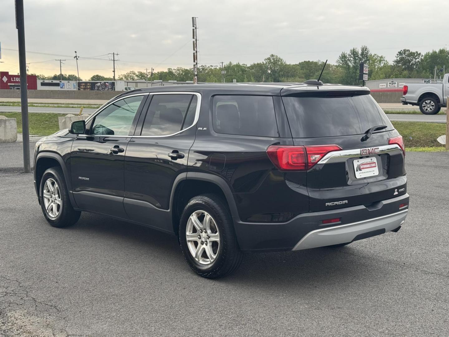 2017 Black GMC Acadia (1GKKNRLA5HZ) with an 4-Cyl, 2.5 Liter engine, Automatic, 6-Spd transmission, located at 8008 Warden Rd, Sherwood, AR, 72120, (501) 801-6100, 34.830078, -92.186684 - Photo#5