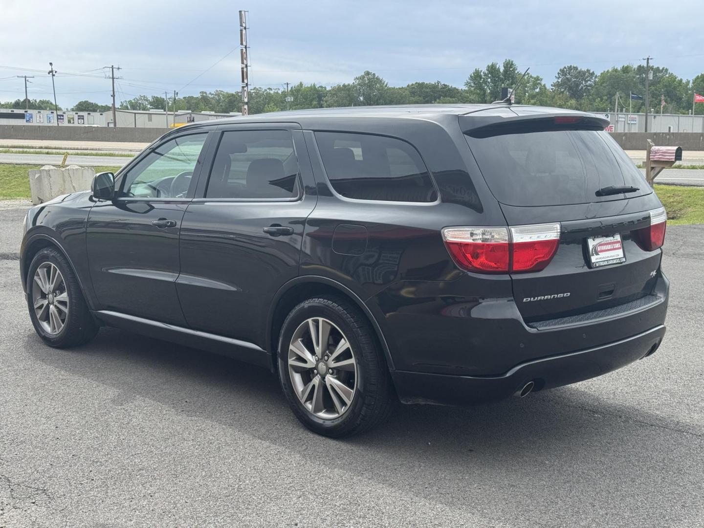 2013 Black Dodge Durango (1C4SDHCT5DC) with an V8, HEMI, 5.7 Liter engine, Auto, 6-Spd w/OD transmission, located at 8008 Warden Rd, Sherwood, AR, 72120, (501) 801-6100, 34.830078, -92.186684 - Photo#5